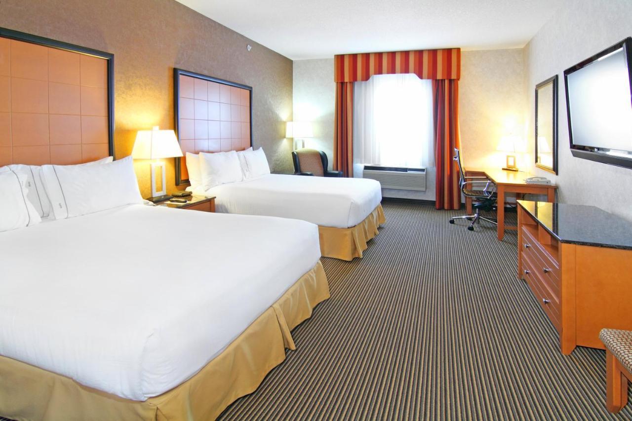 Holiday Inn Express Calgary South By Ihg Екстериор снимка