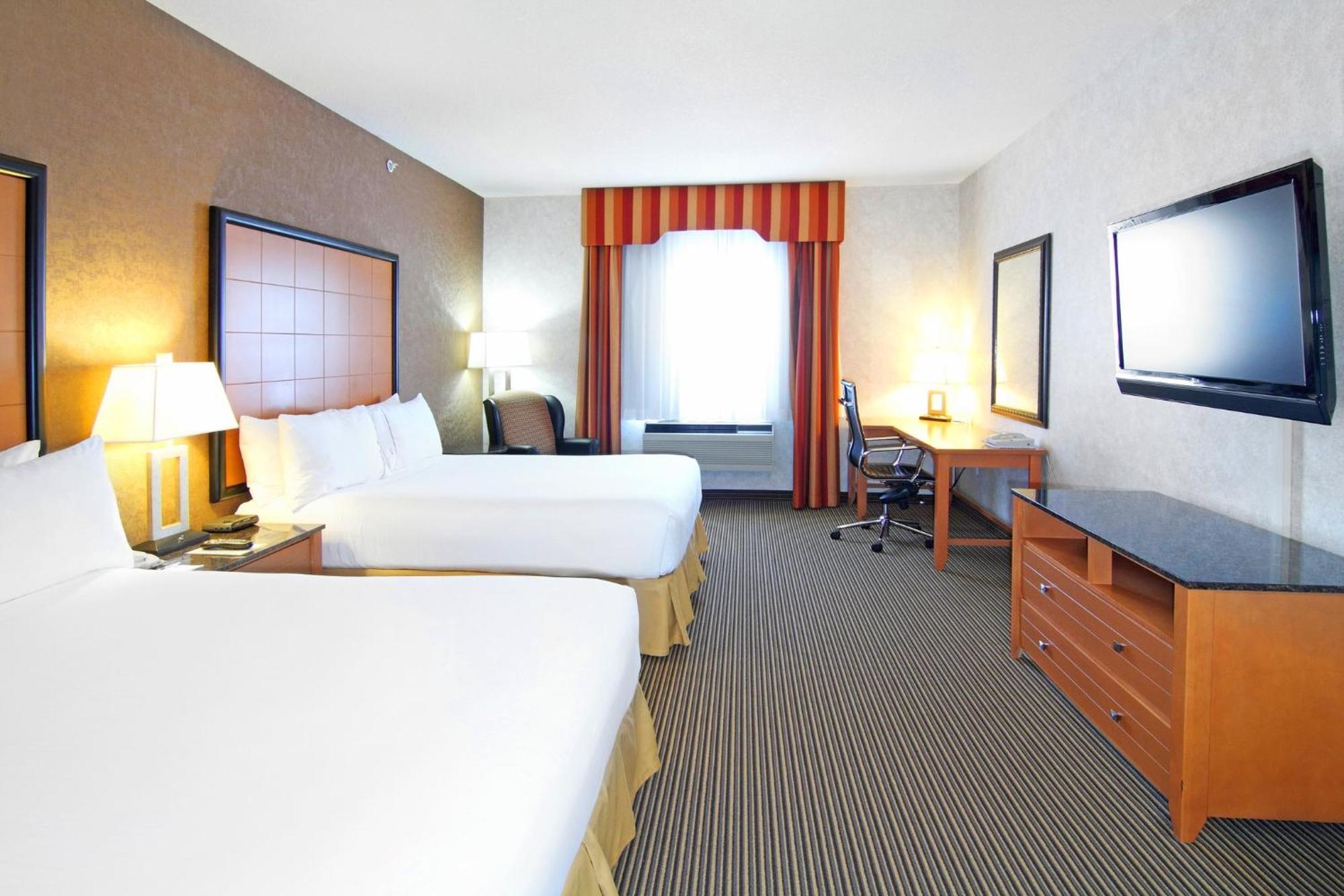 Holiday Inn Express Calgary South By Ihg Екстериор снимка
