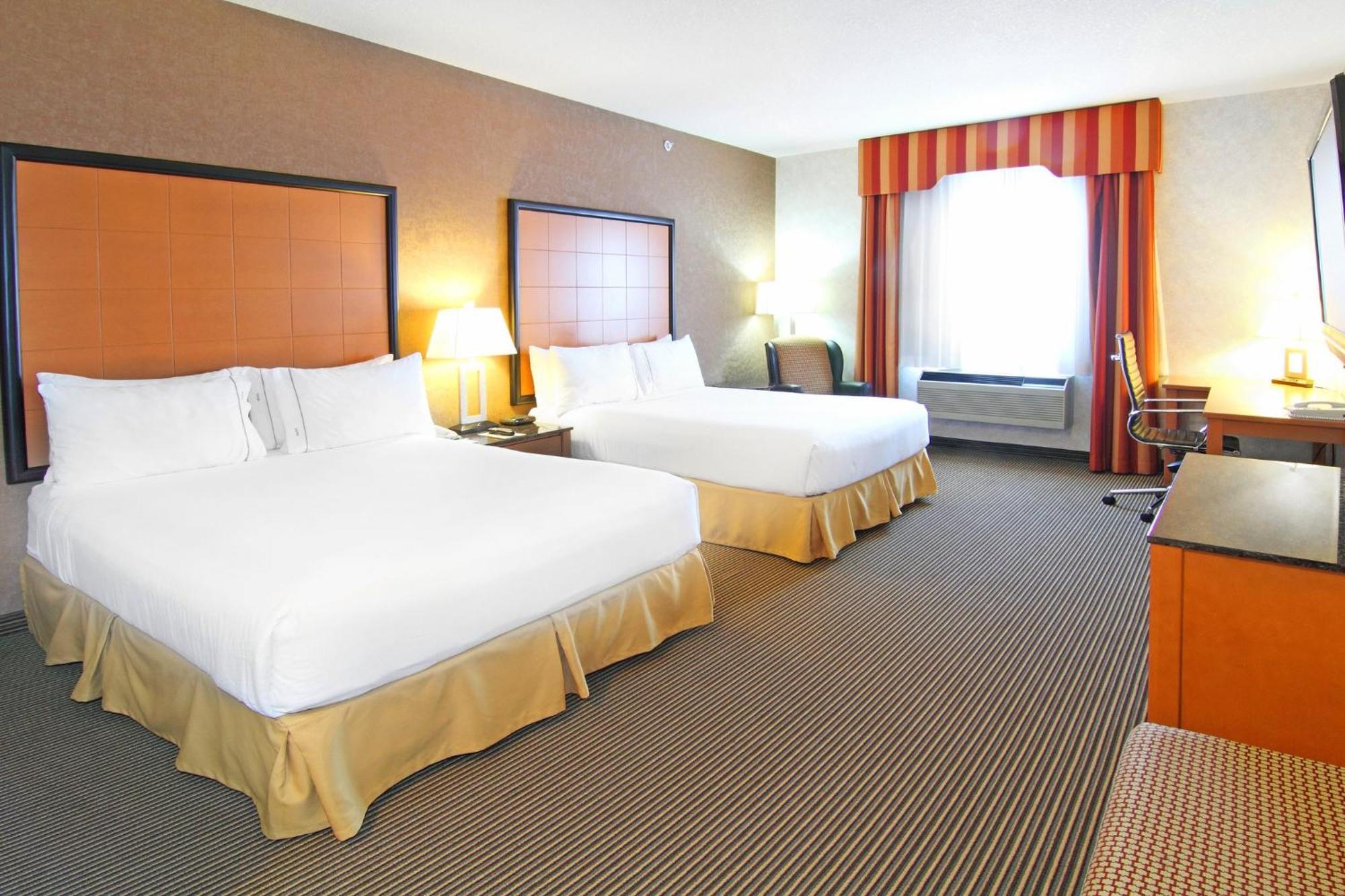 Holiday Inn Express Calgary South By Ihg Екстериор снимка