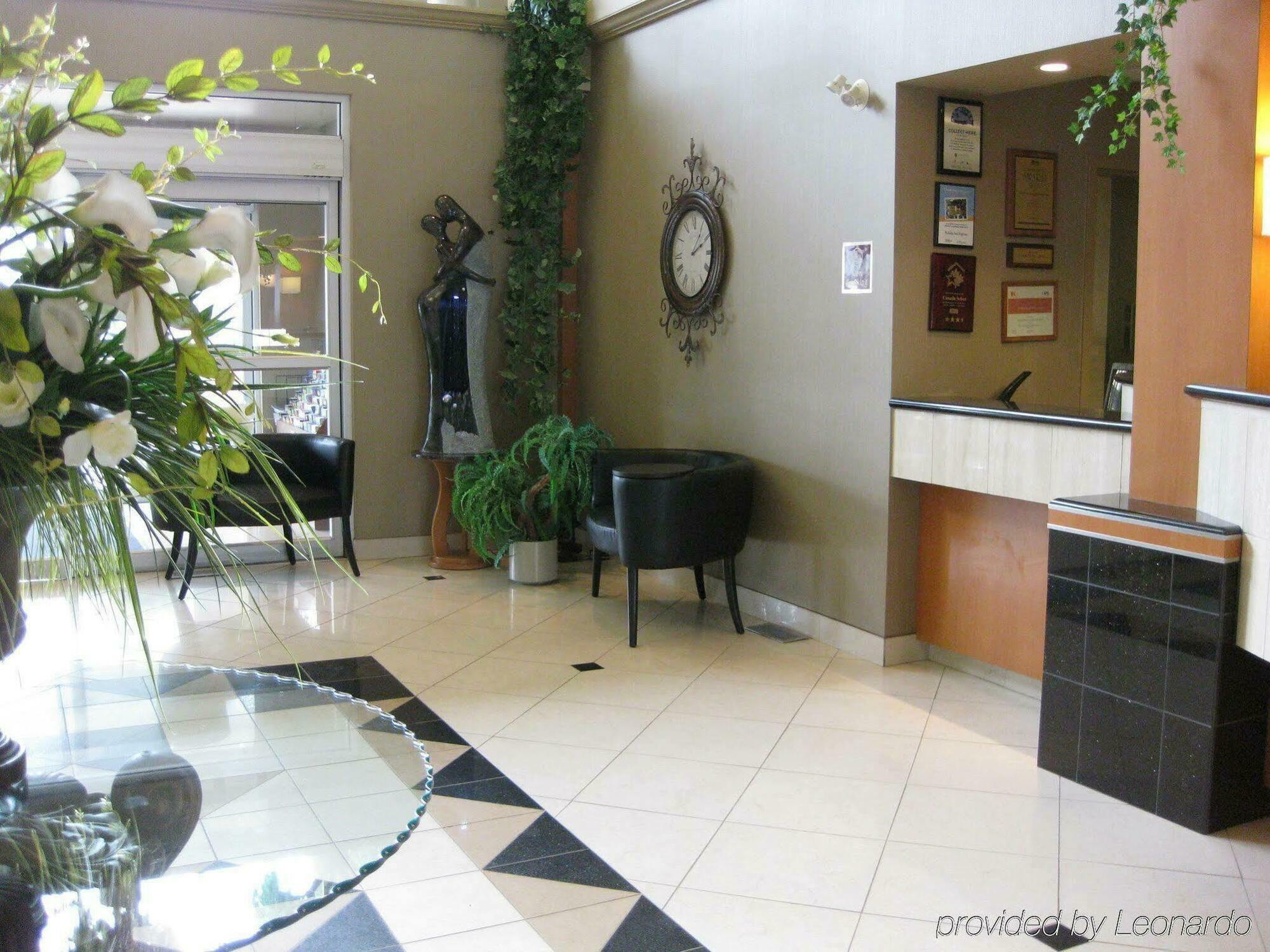 Holiday Inn Express Calgary South By Ihg Екстериор снимка