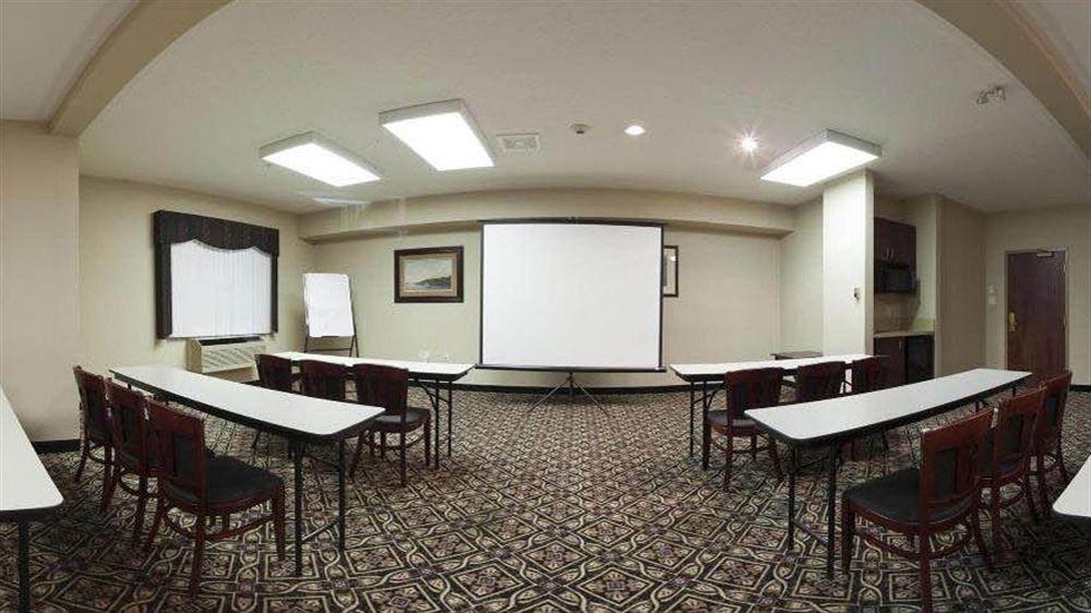 Holiday Inn Express Calgary South By Ihg Екстериор снимка